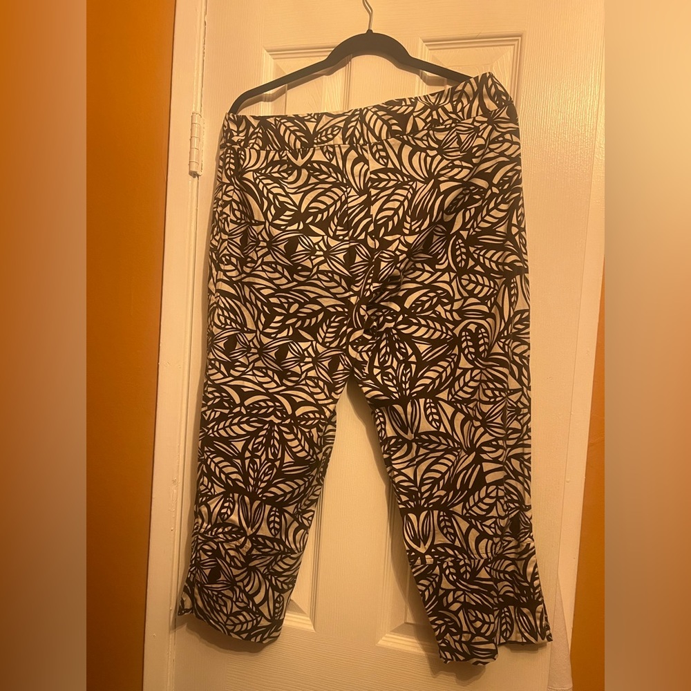 Cute tropical print capris